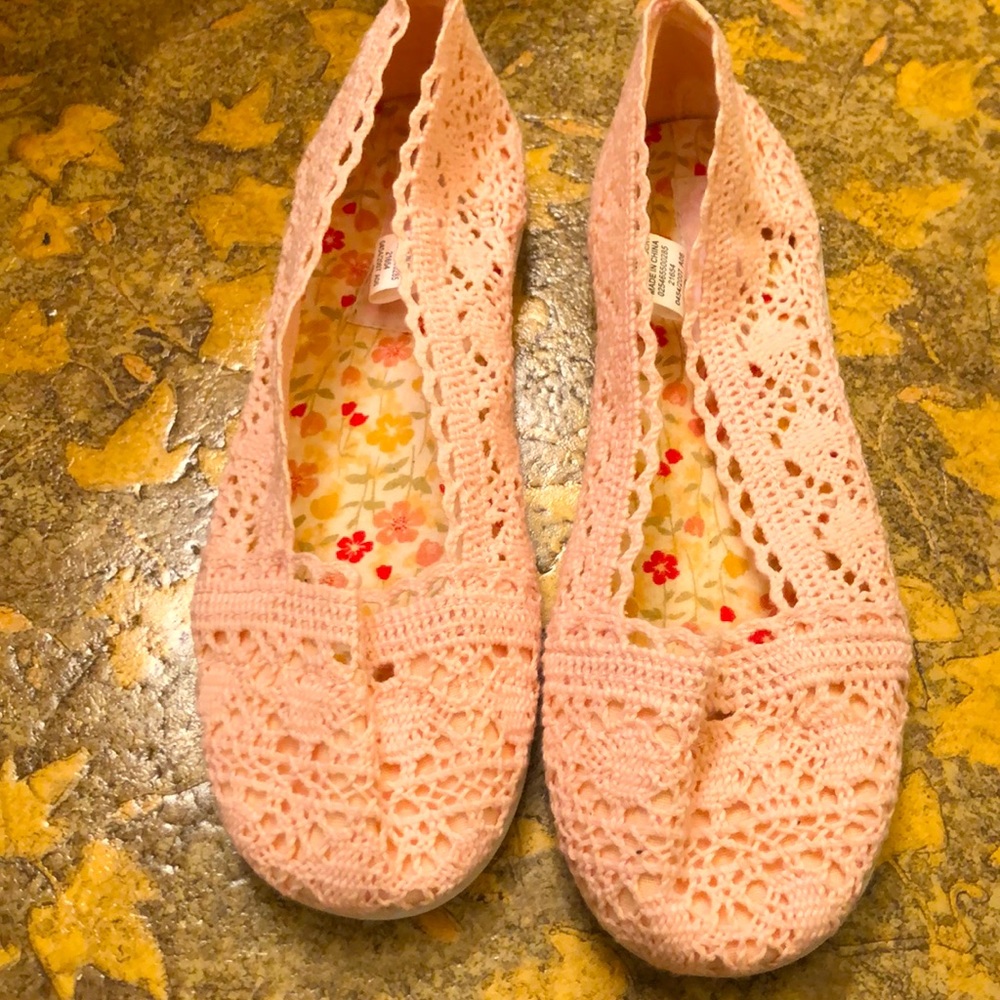 Crochet lace flats